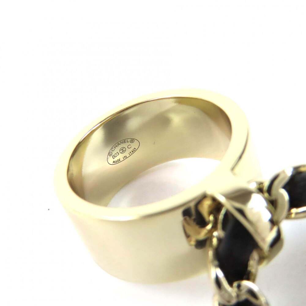 CHANEL Logo Ring - Picture 6 of 8